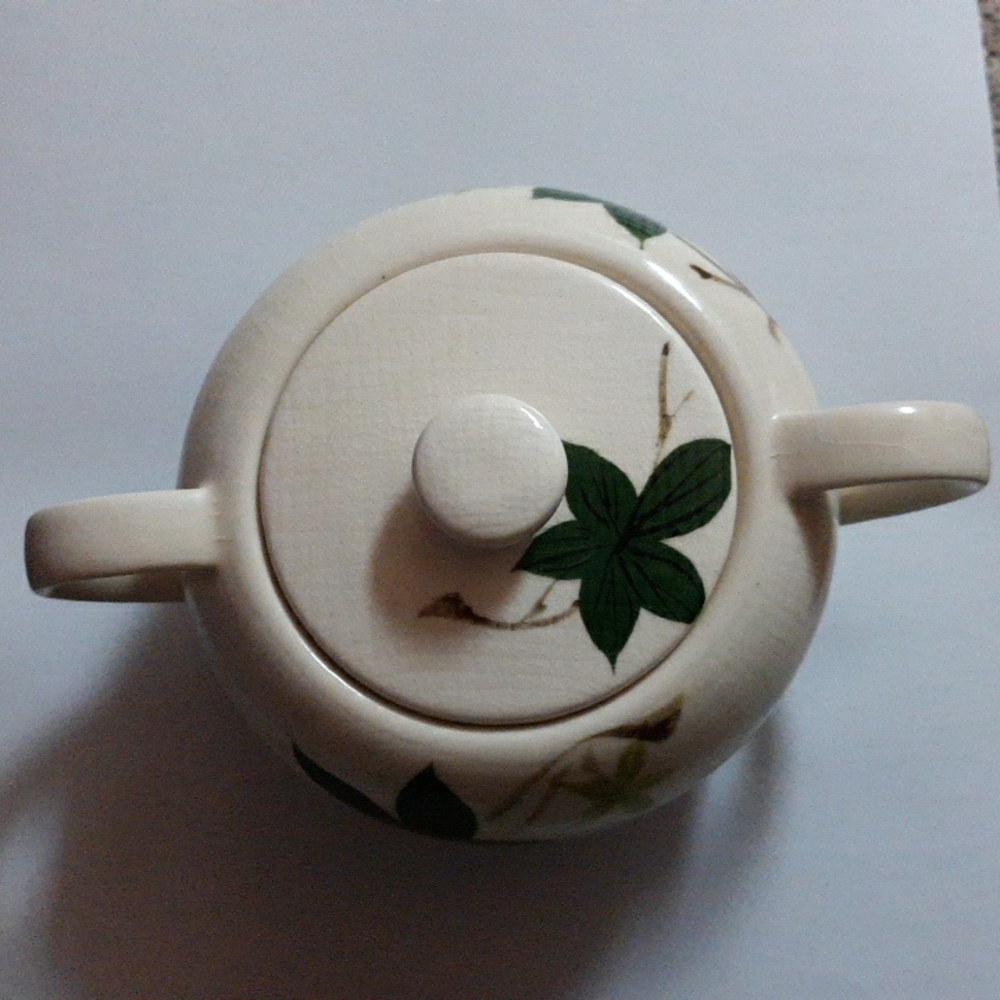 Hand painted sugar bowl, ivy design made in Japan.